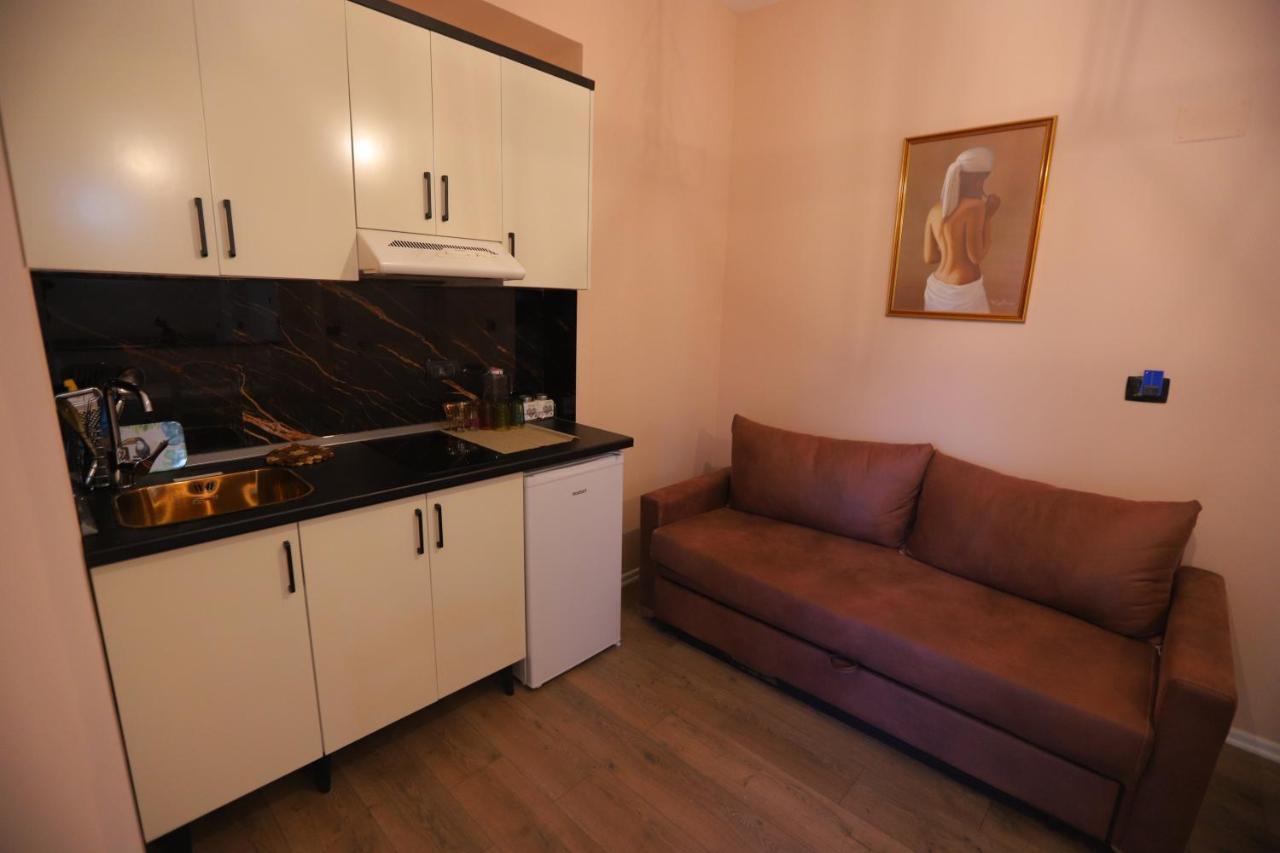 D1 & Affittacamere Tirana